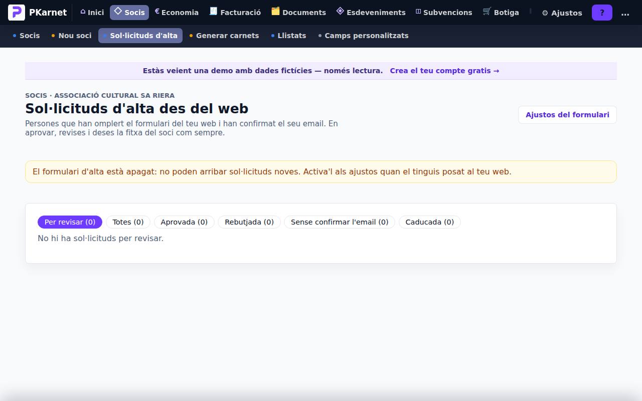 Pantalla «Sol·licituds d'alta» del tauler de PKarnet, amb dades de la demo