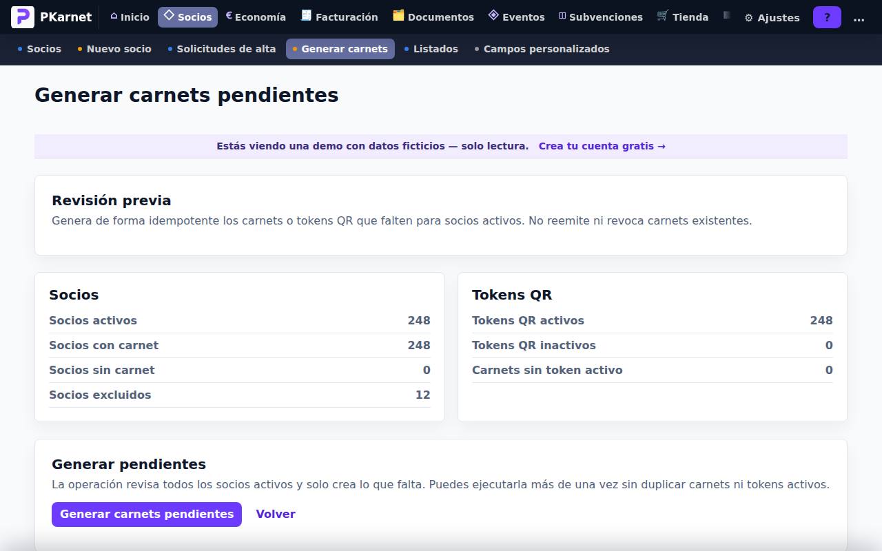 Pantalla «Generar carnets pendientes» del panel de PKarnet, con datos de la demo