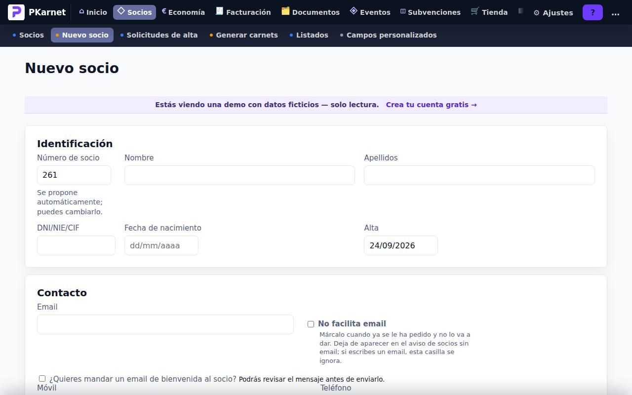 Pantalla «Nuevo socio» del panel de PKarnet, con datos de la demo
